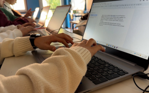Messa in sicurezza dei solai nelle scuole comunali ad agosto